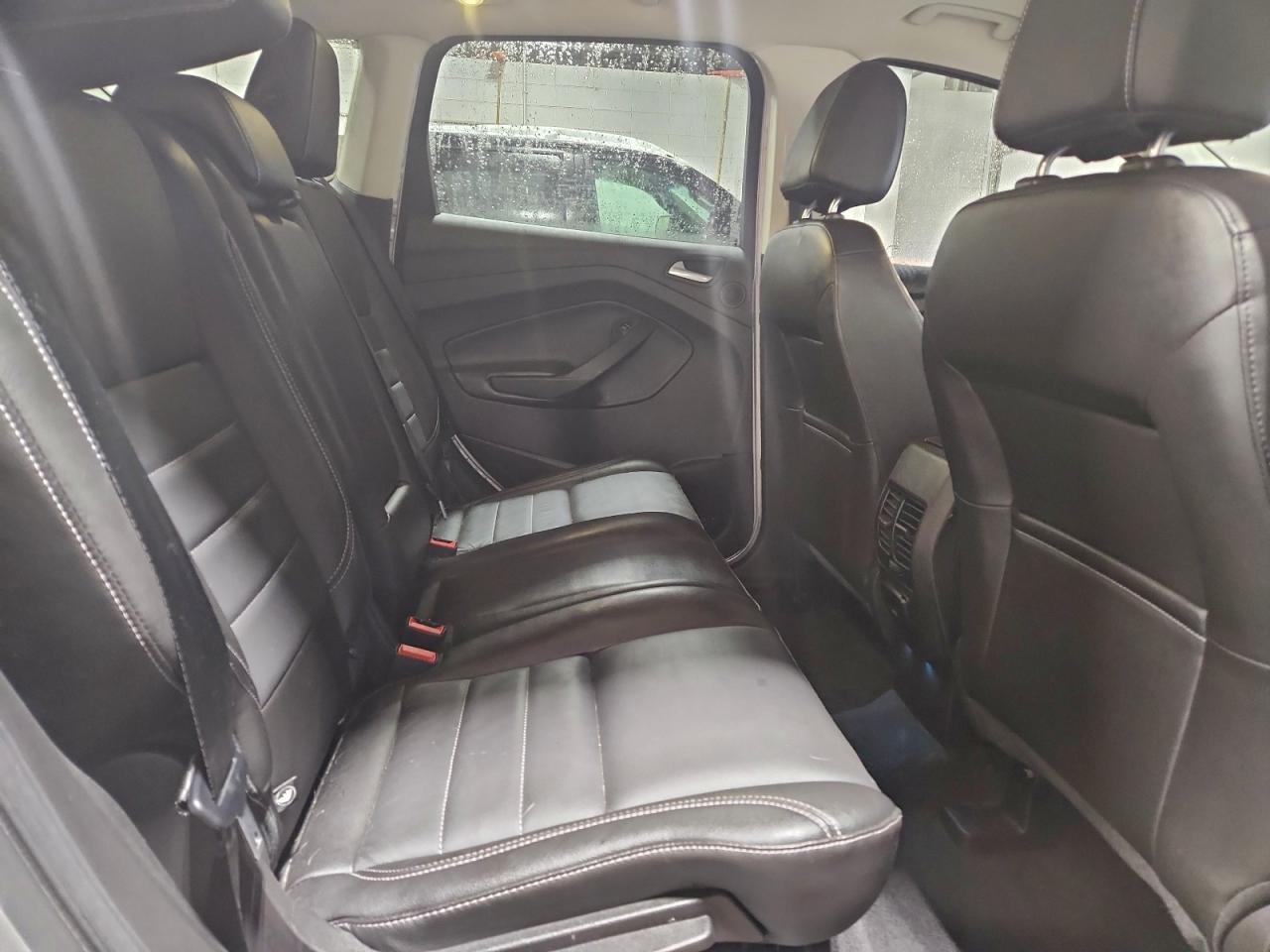 Ford Escape Titanium Image 7