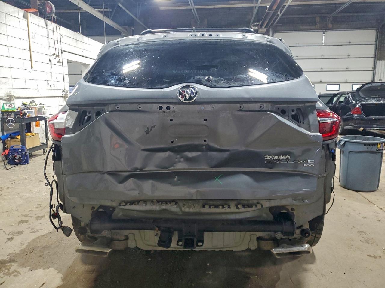 Buick Enclave Avenir Image 2