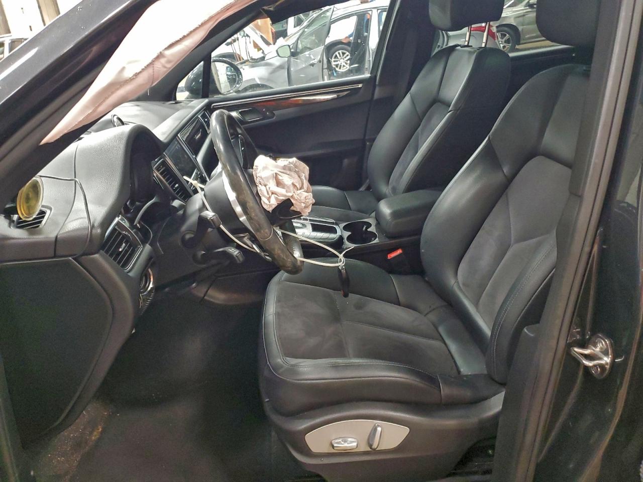 Porsche Macan Image 8