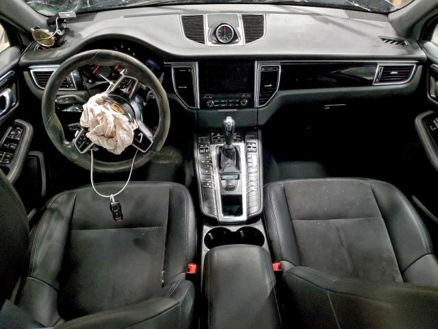Porsche Macan Image 9