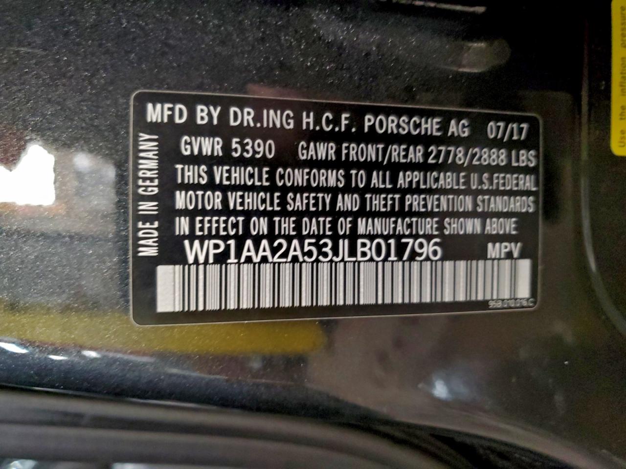 Porsche Macan Image 10