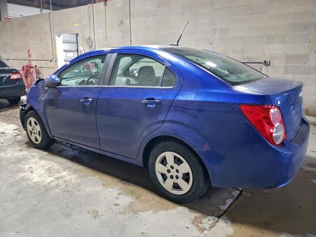 Chevrolet Sonic Ls Image 2