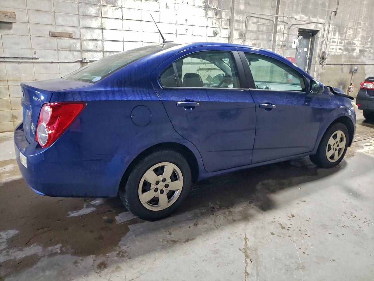 Chevrolet Sonic Ls Image 8