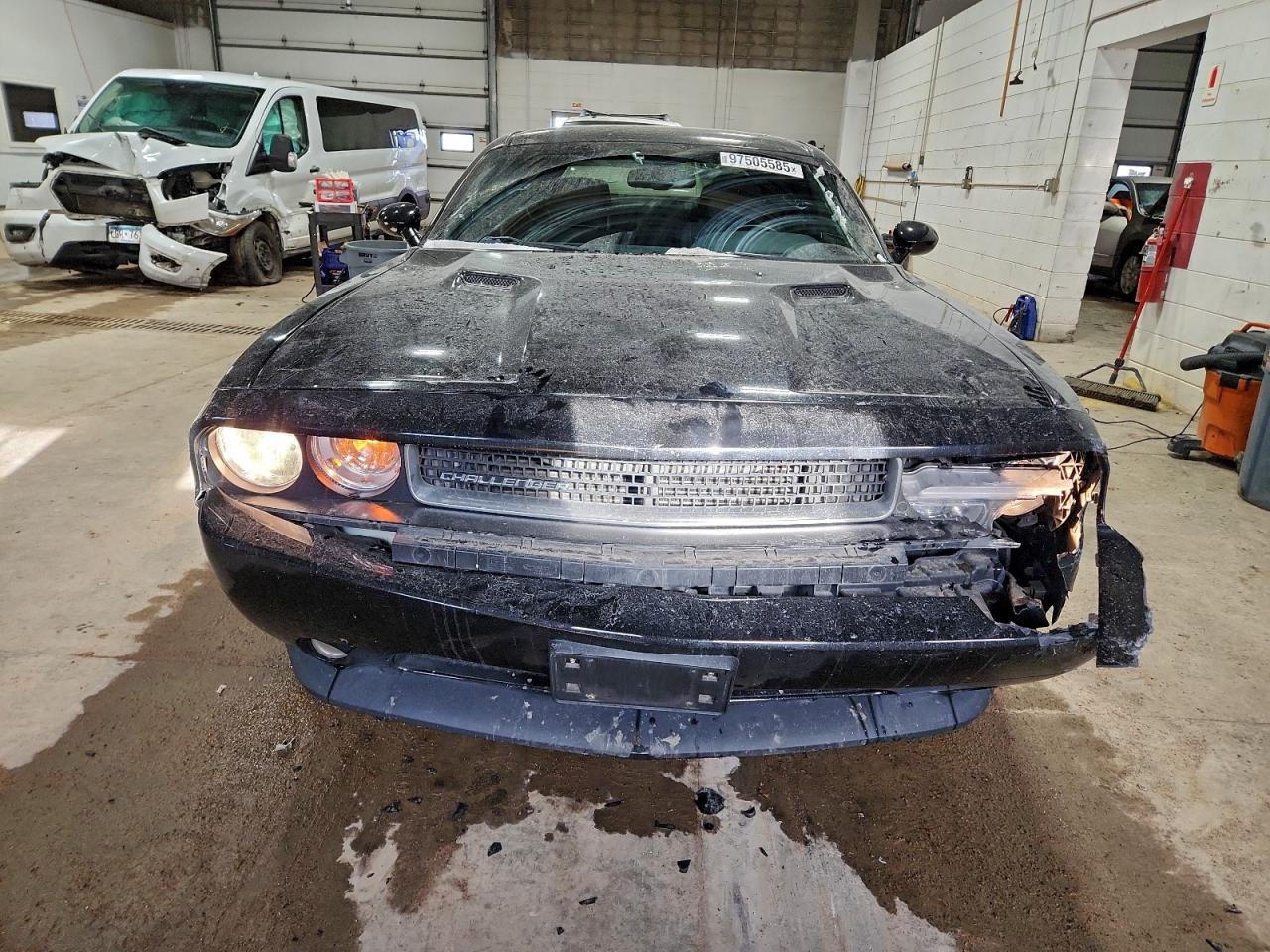 Dodge Challenger Sxt Image 5