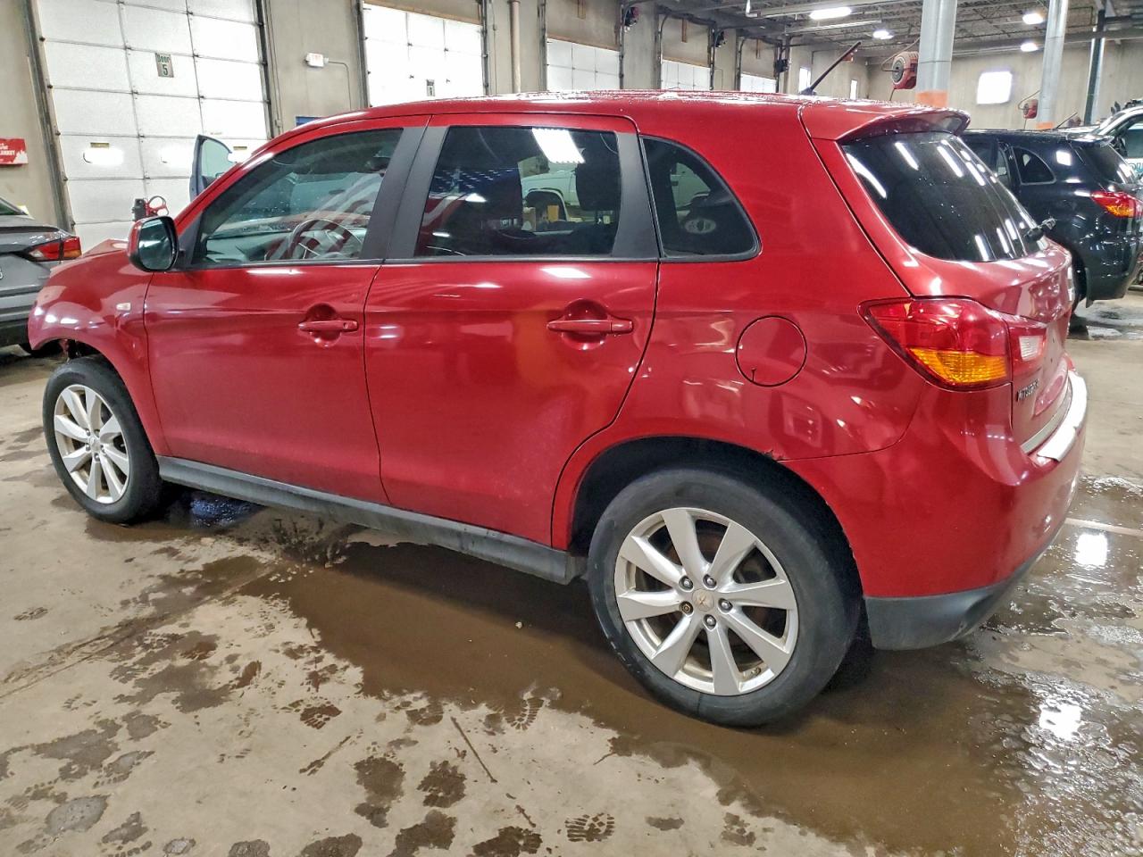 Mitsubishi Outlander Es Image 2